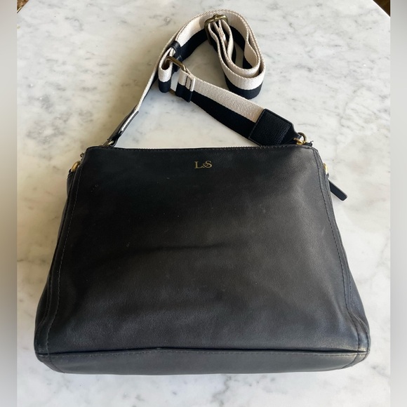 Lo&Sons Pearl Black Nappa Leather Crossbody Organizer, gold, replacement strap - Picture 7 of 15